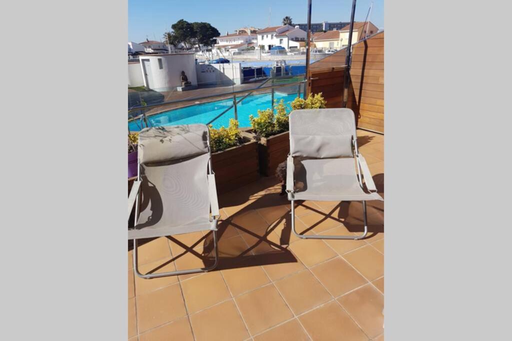 Appart Residence De Standing Calme Avec Piscine Roses Bagian luar foto